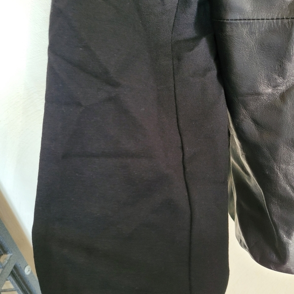 Talbots Black Lamb Skin Leather Jacket with Knit Sleeves Size Women's 12W - Picture 7 of 14